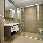 Laristone Апарт-отель 4*