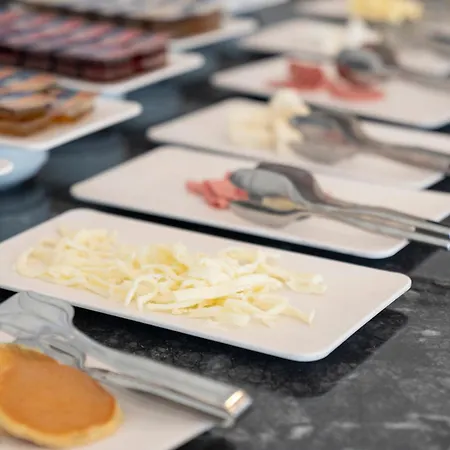 Laristone Aparthotel 4*