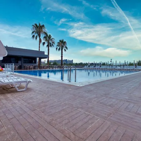 Laristone Suite Spa Hotel