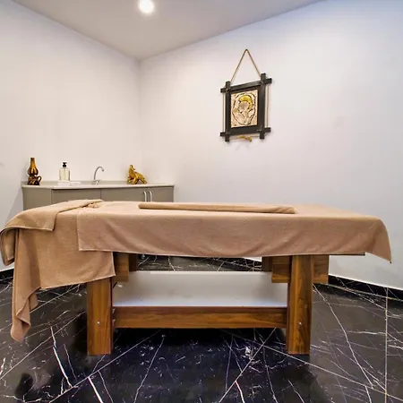 Laristone Suite Spa Hotel Aparthotel