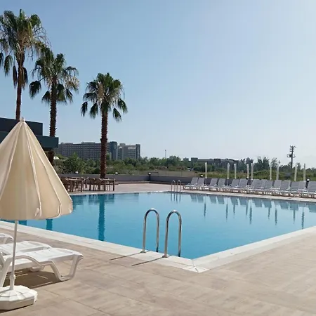Laristone Suite Spa Hotel Aparthotel *