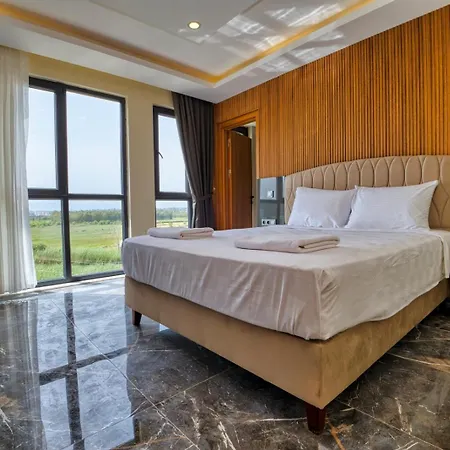 Aparthotel Laristone Suite Spa Hotel