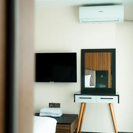 Aparthotel Laristone *