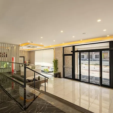 Laristone شقة فندقية 4*