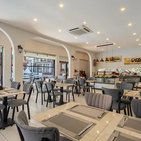 شقة فندقية Laristone 4*