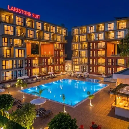Aparthotel Laristone 4*